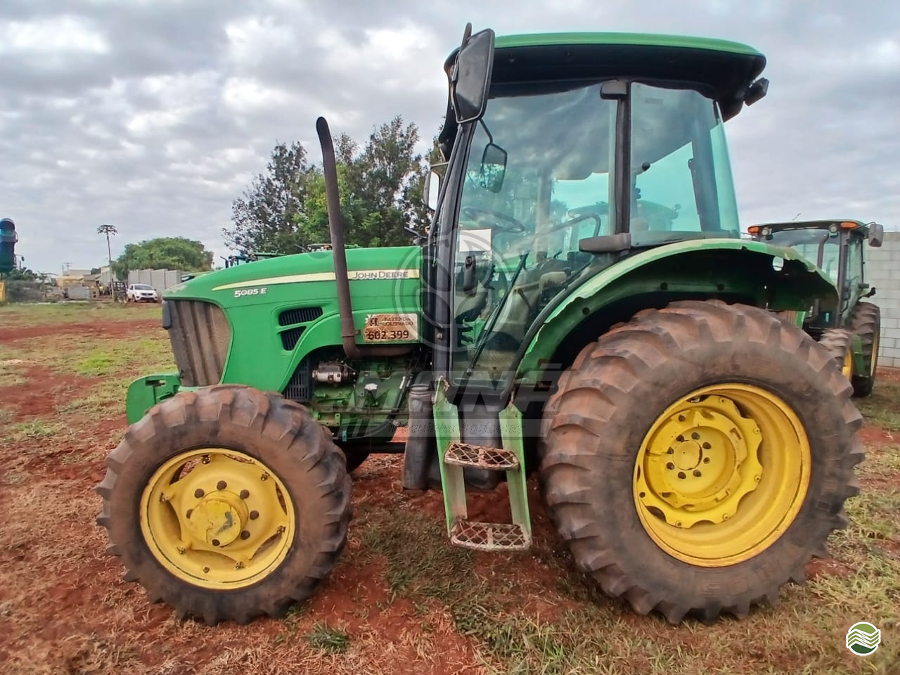 JOHN DEERE 5085E de Mana Máquinas